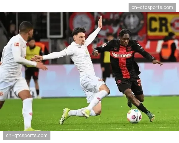 欧战席位关键战：弗赖堡与霍芬海姆赛前阵容与战术解析